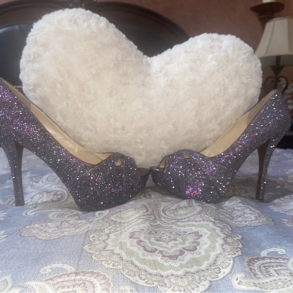 Purple super shiny purple, high heels, Guess brand size 9 - Picture 3 of 3